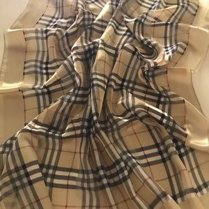 FAUX Burberry scarf